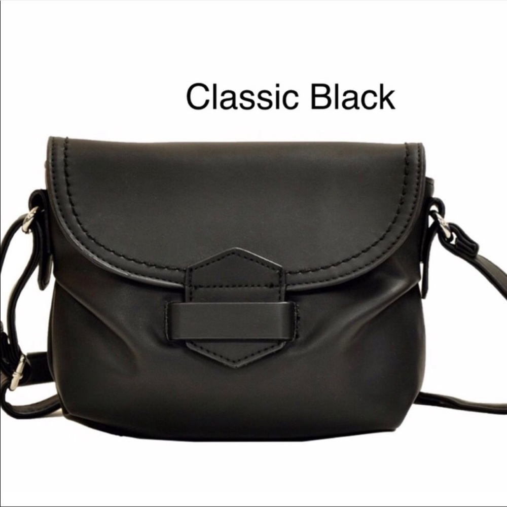 MoDA NY Soft Crossbody Bag